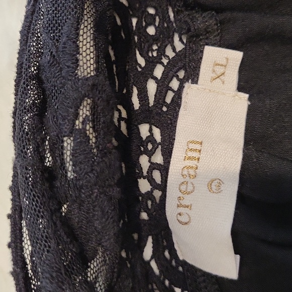 CREAM BLACK TOP - Picture 8 of 11